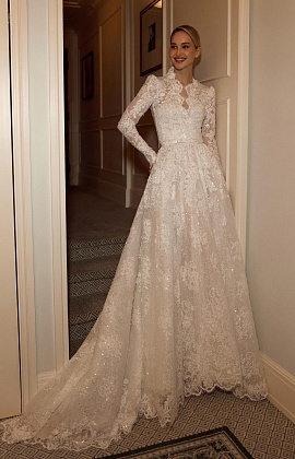 Пышное кружевное свадебное платье со съемным болеро фото