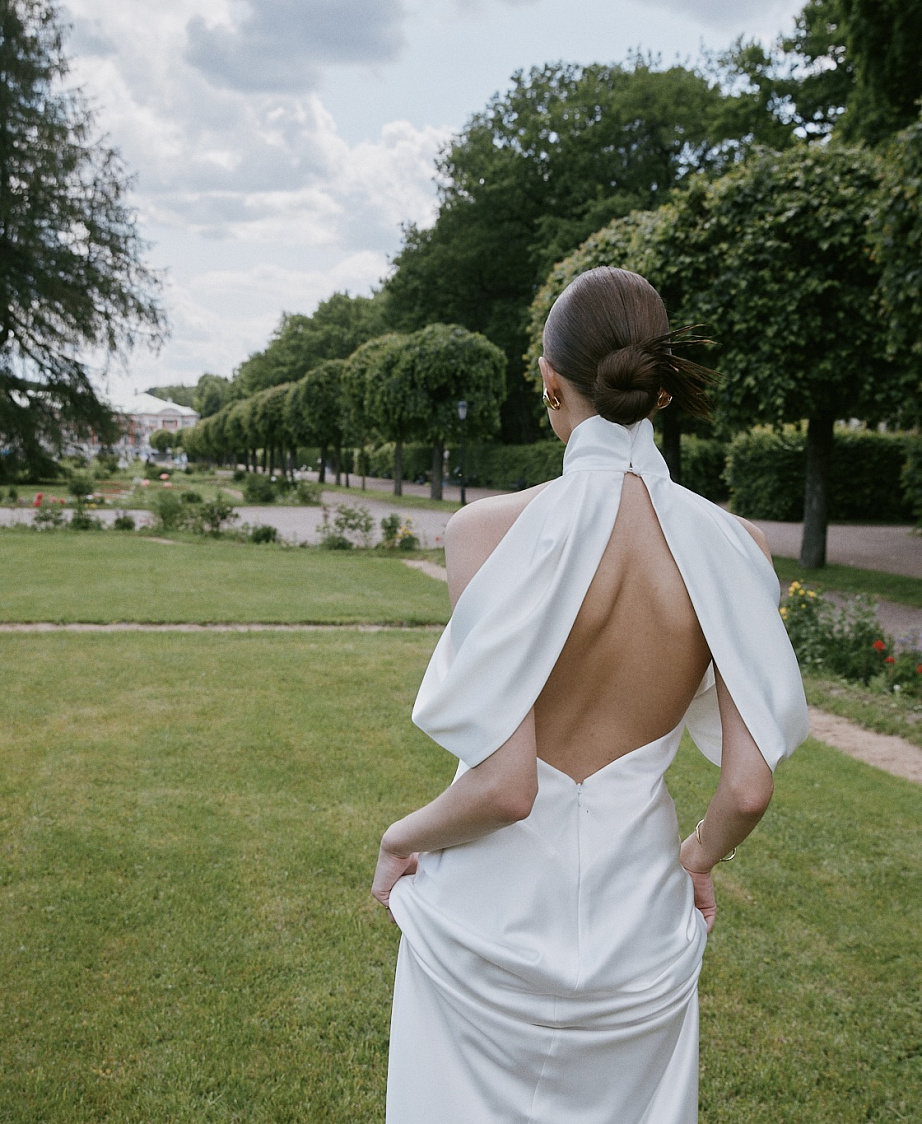 Свадебное платье русалка под горлышко и с открытой спиной фото