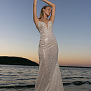 Красивое сверкающее свадебное платье фото