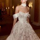 Роскошное свадебное платье из авторского кружева фото