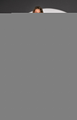 Короткое черное платье с рукавами фото