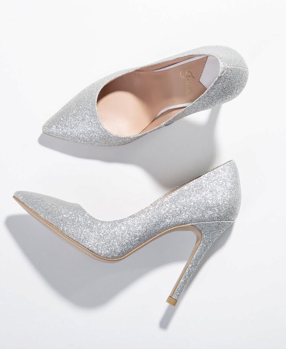 Золотые свадебные туфли фото