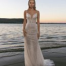 Красивое сверкающее свадебное платье фото