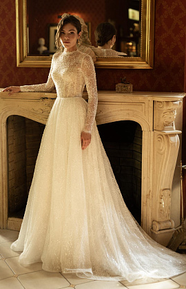 Закрытое кружевное свадебное платье фото