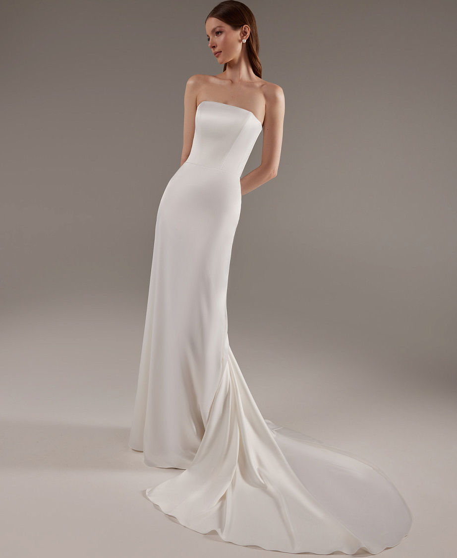 Русалка из атласа-стрейчас со съемными рукавами-клешь фото