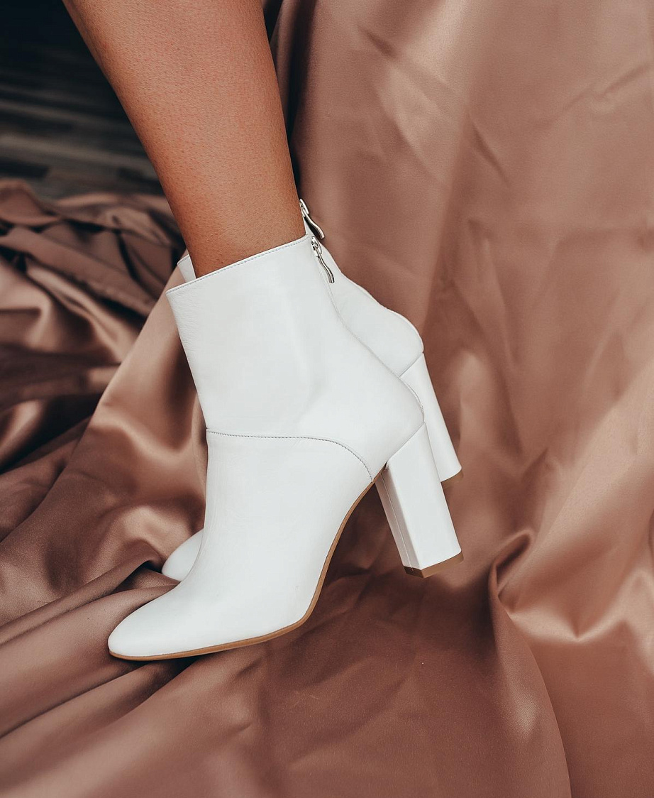 Свадебные белые сапожки фото