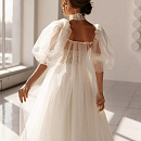 Пышное свадебное платье с блестящим корсетом