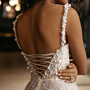 Свадебное платье с крупным жемчугом на корсете фото