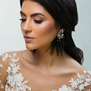 Серьги с кристаллами и перьями фото