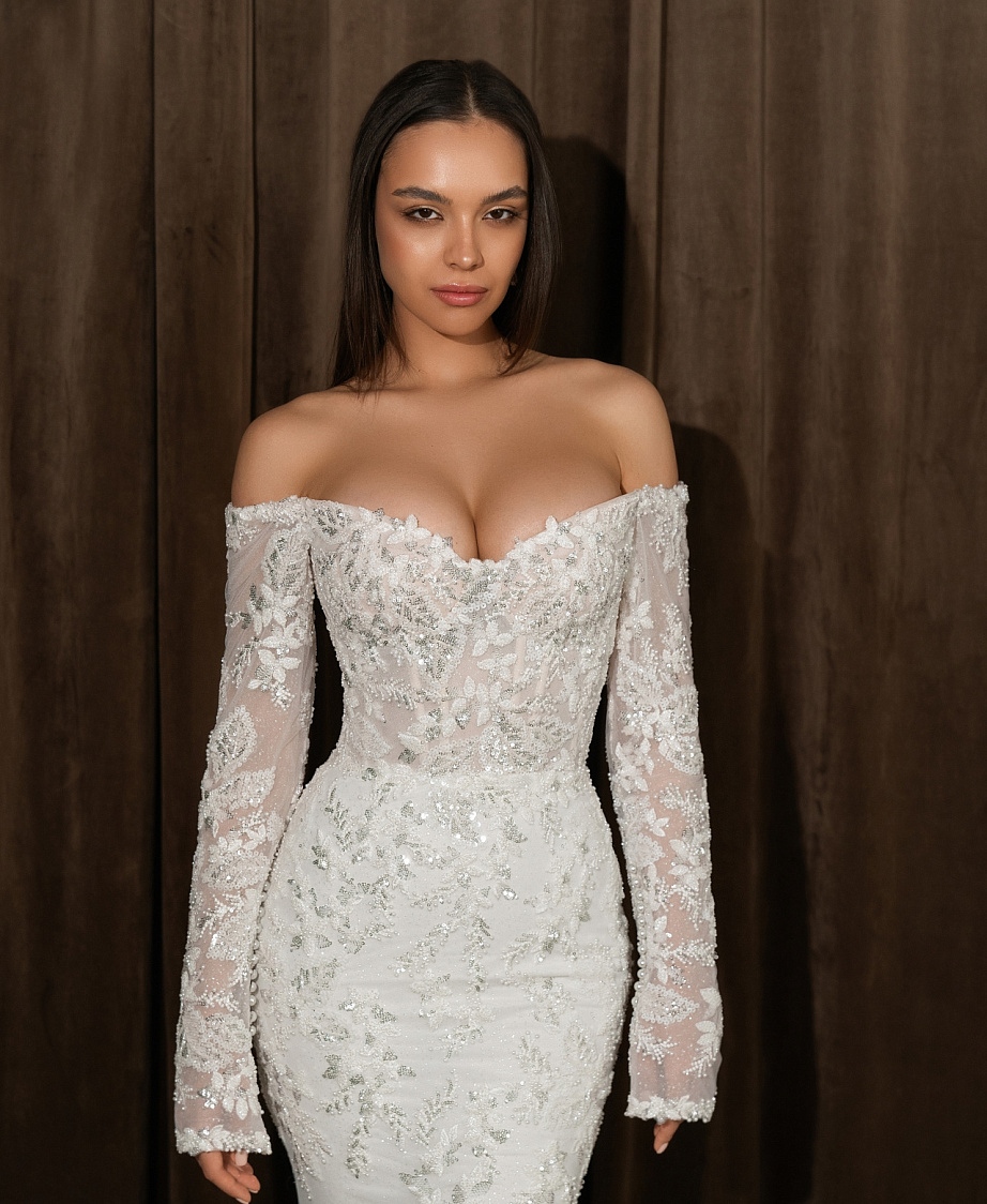 Роскшная рыбка с кружевными рукавами фото