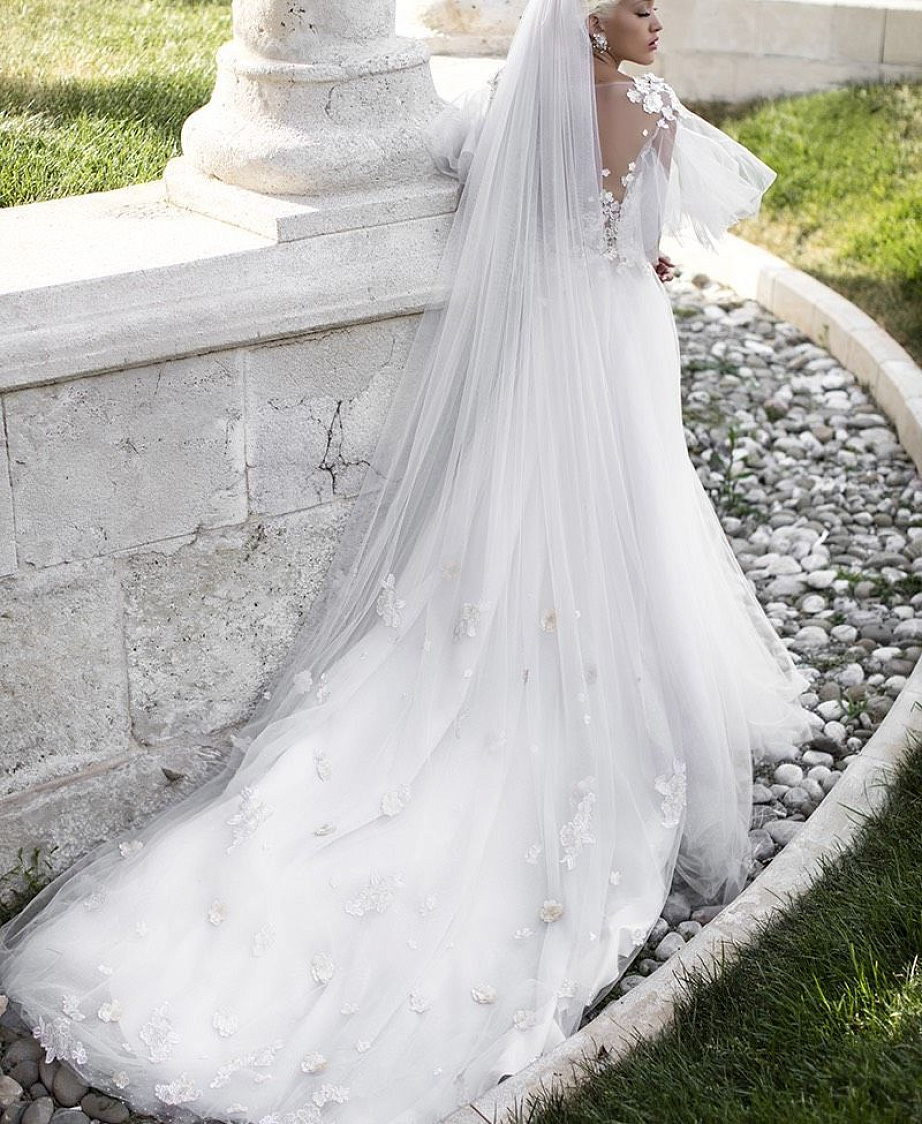 Свадебная фата с аппликациями по низу фото