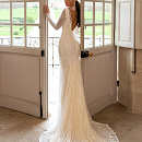 Облегающее свадебное платье с рукавами фото