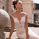 Кружевное свадебное платье русалка с кейпом