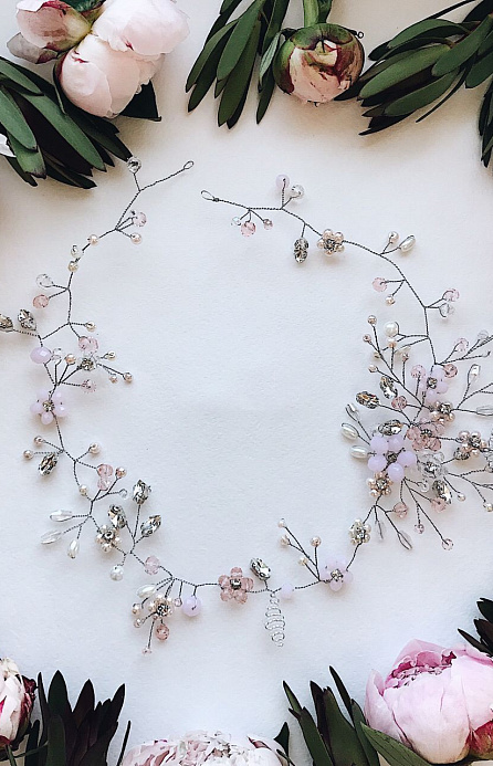 Нежное украшение для волос фото