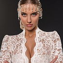 Белое закрытое кружевное платье фото