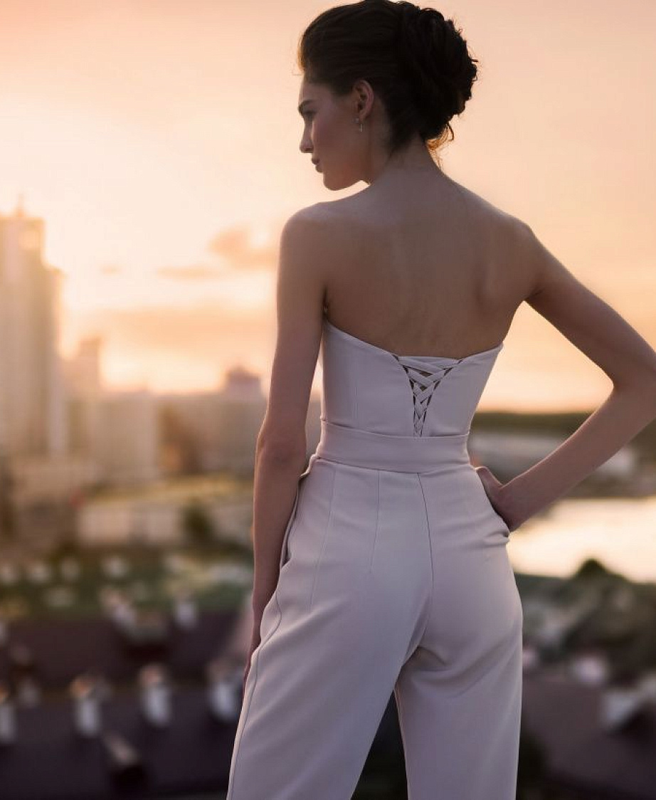 Комбинезон брючный вечерний с накидкой фото