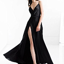 Чёрное платье в пол с разрезом фото