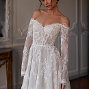 Кружевное свадебное платье с рукавами и шлейфом фото