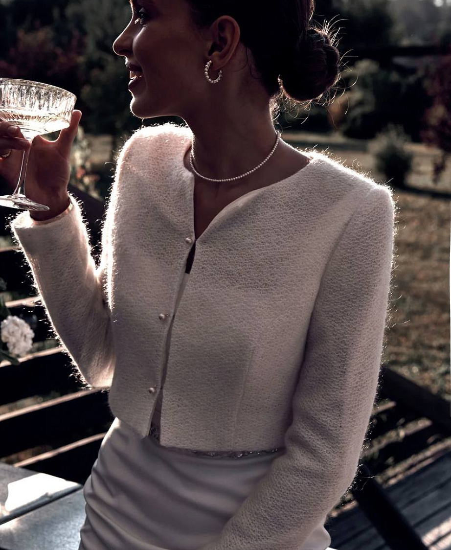 Шерстяной жакет с жемчужными пуговицами