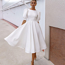 Свадебное платье миди с объемными рукавами фото