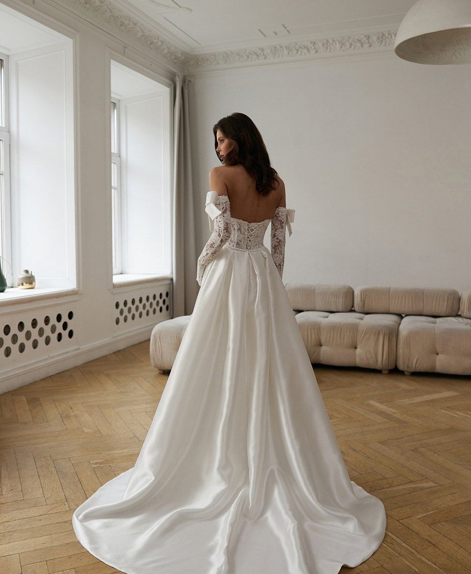 Кружевная русалка с митенками фото