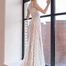 Кружевное свадебное платье со съемным шлейфом фото