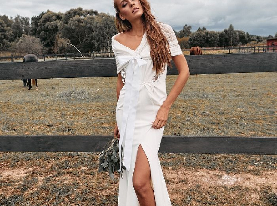 Шерстяная шаль для невесты