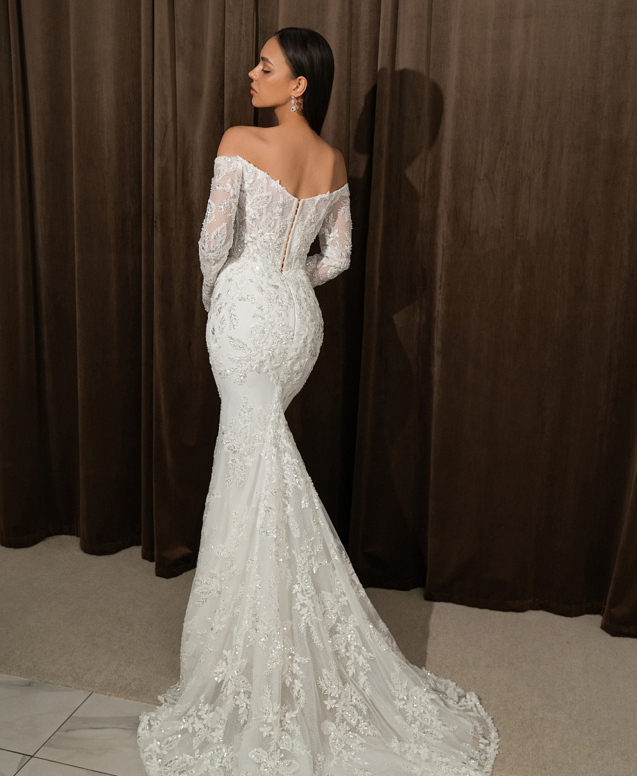 Роскшная рыбка с кружевными рукавами фото