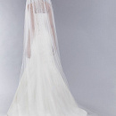 Свадебная фата с мерцающей вышивкой фото