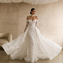 Кружевное свадебное платье с рукавами и съемным шлейфом фото