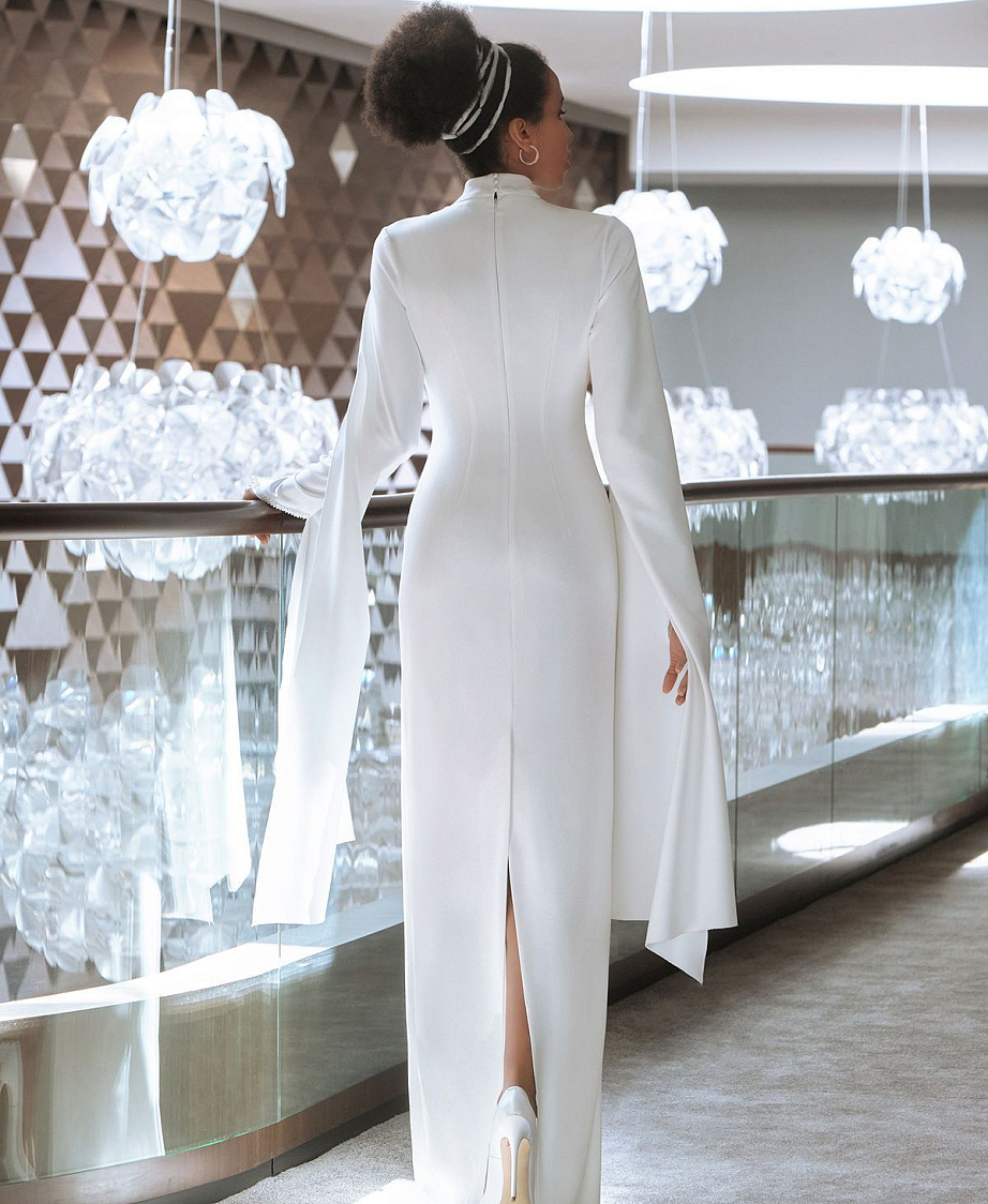 закрытое свадебное платье в стиле минимализм фото