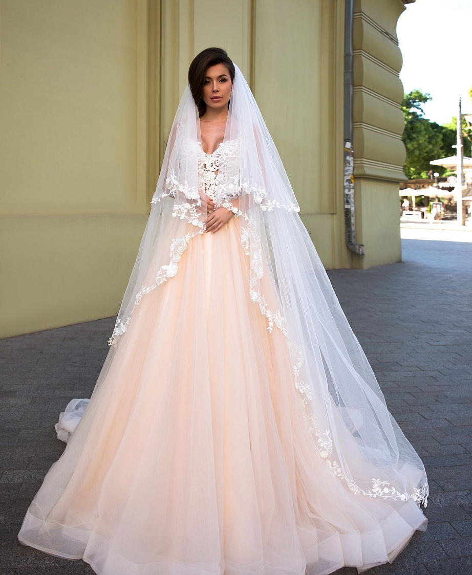 Кружевная фата с цветами фото