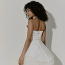 Стильный комплект из атласного мини платья и юбки из 3Д цветов фото