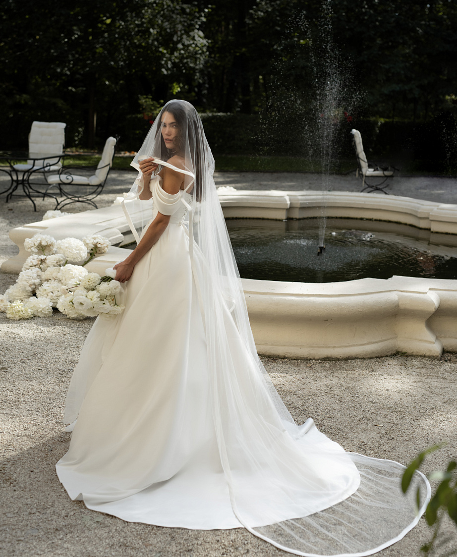 Длинная двухслойная фата с атласной бейкой фото