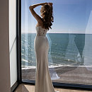 Стильное свадебное платье со съемной атласной юбкой фото