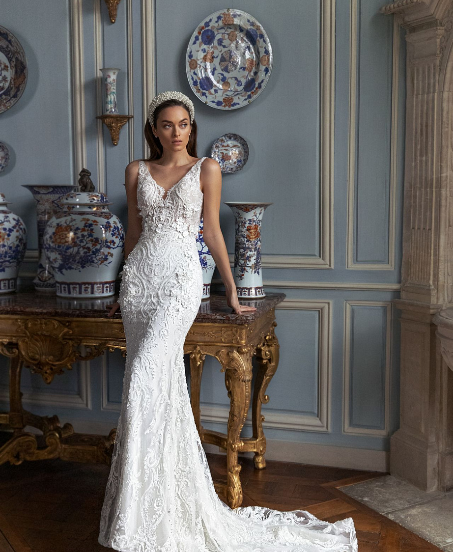 Обтягивающее кружевное свадебное платье фото