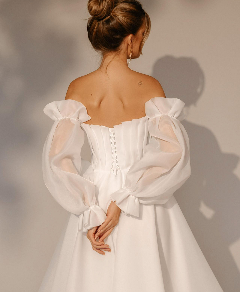 Белое свадебное платье миди фото