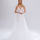 Сверкающее свадебное платье на тонких бретельках фото