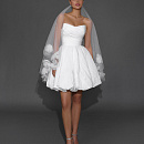 Стильное короткое свадебное платье из тафты фото