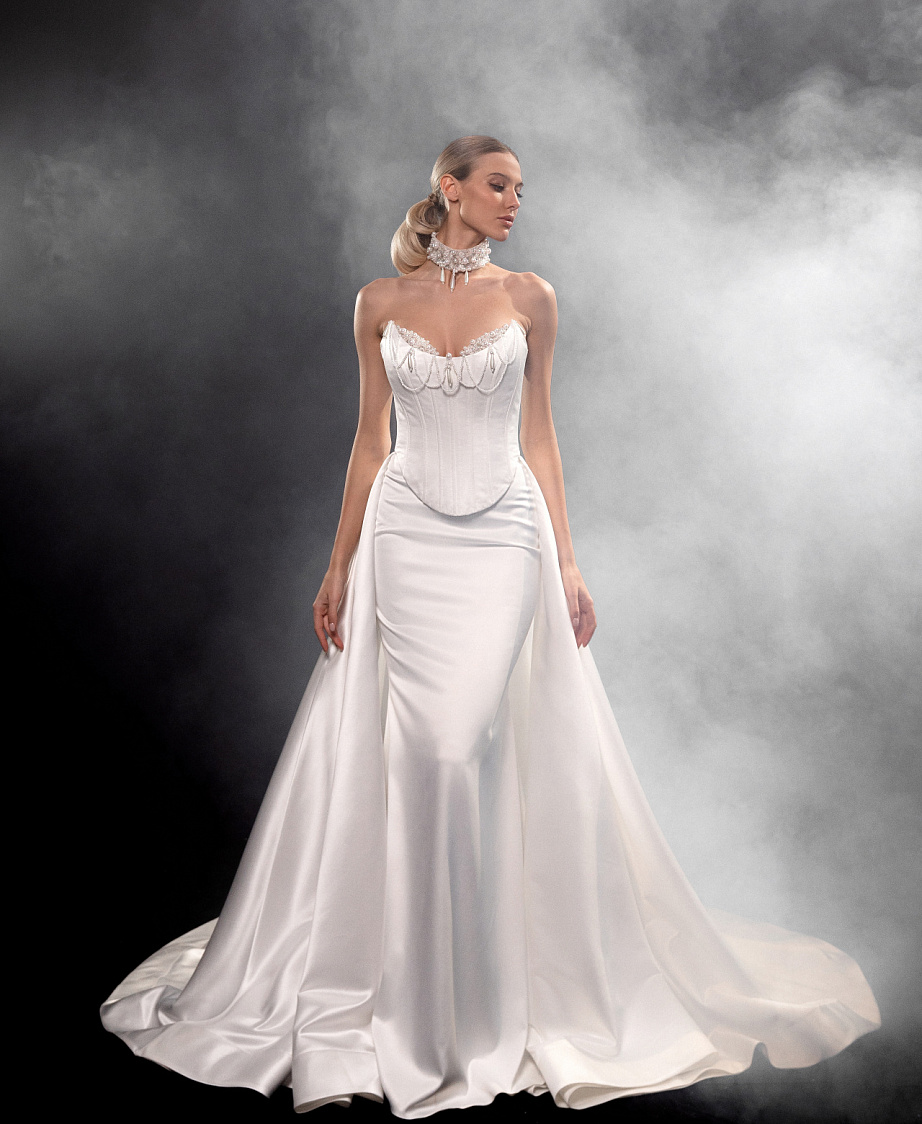 Роскошный свадебный комплект с корсетом фото