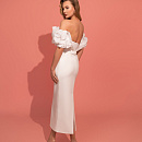 Нежное свадебное платье с открытыми плечами фото