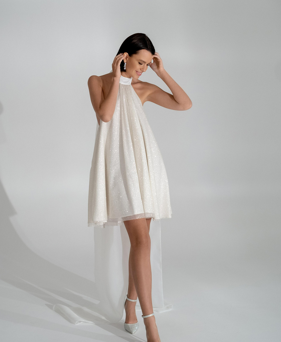 Свадебное платье мини с открытой спиной фото