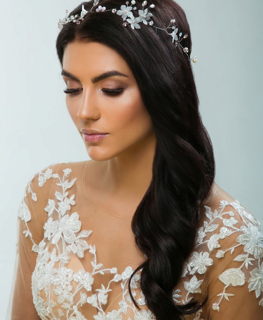 Стильное украшение веточка для свадебной прически фото