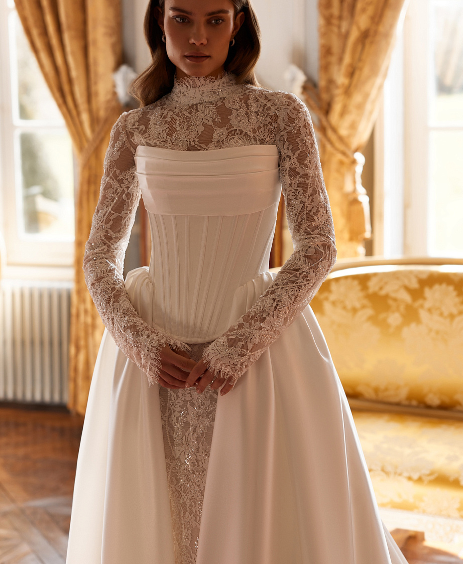 Комплект из кржевной русалки и съемного корсета с притачным шлейфом фото