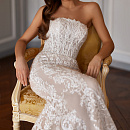 Кружевное свадебное платье рыбка с открытыми плечами фото