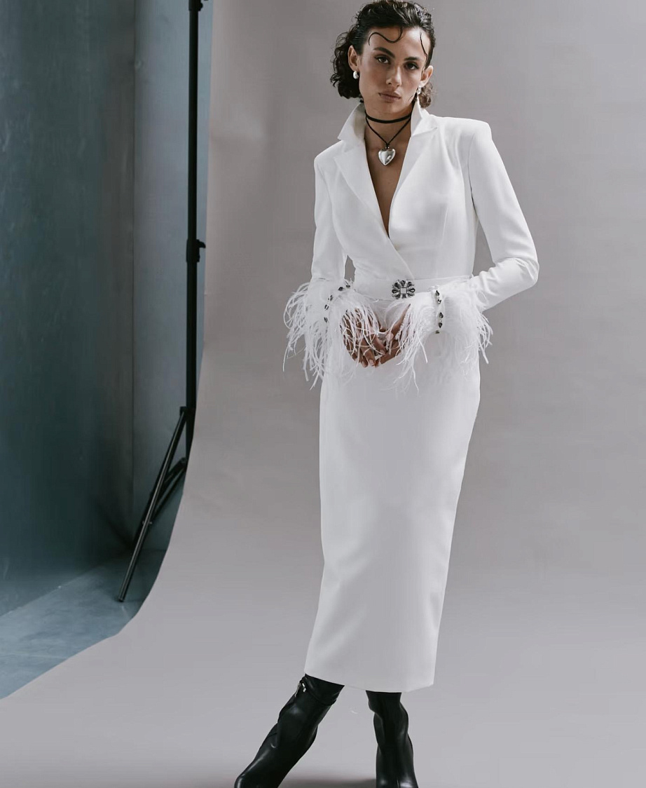 Свадебное платье карандаш длины миди фото