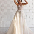 Серебряное свадебное платье с вырезом в форме сердца фото