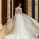 Закрытое кружевное свадебное платье фото