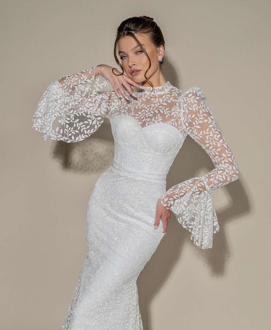 Кружевное свадебное платье рыбка с рукавчиками клёш фото