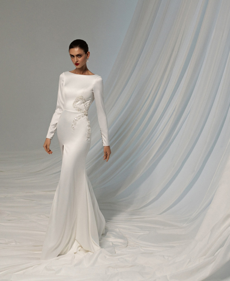 Атласное свадебное платье рыбка фото